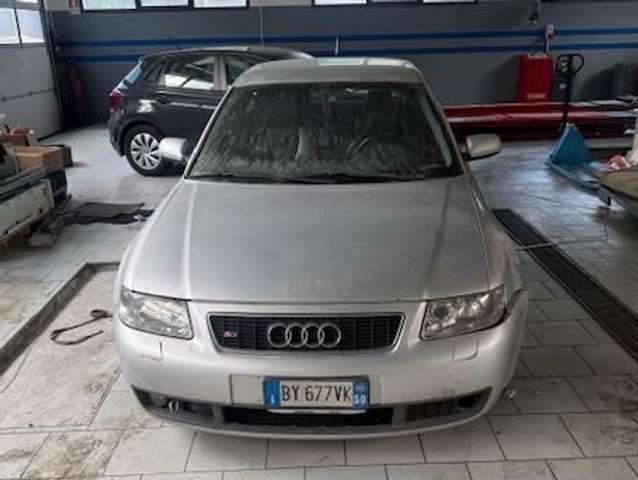 Audi S3 1.8 quattro 225 CV